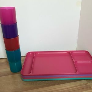 Tupperware Set of 4 Lunch Trays, and 4 cups.
